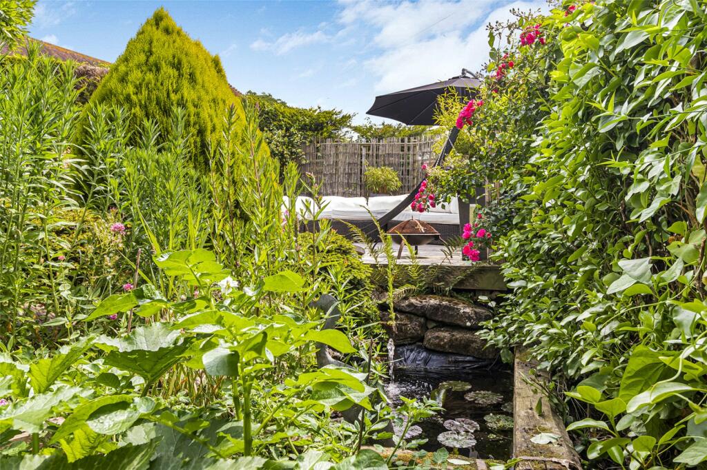 Additional property image - Walnut Tree Lane, Westbere, Nr Canterbury, CT2