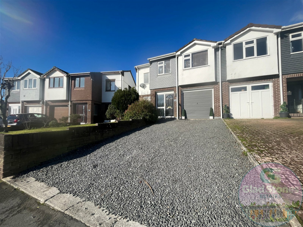 3 bedroom semidetached house for sale in Longacre, Woodford, Plympton