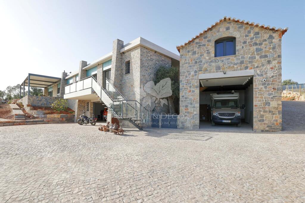 Main image of property: Algarve, Santa Catarina da Fonte do Bispo