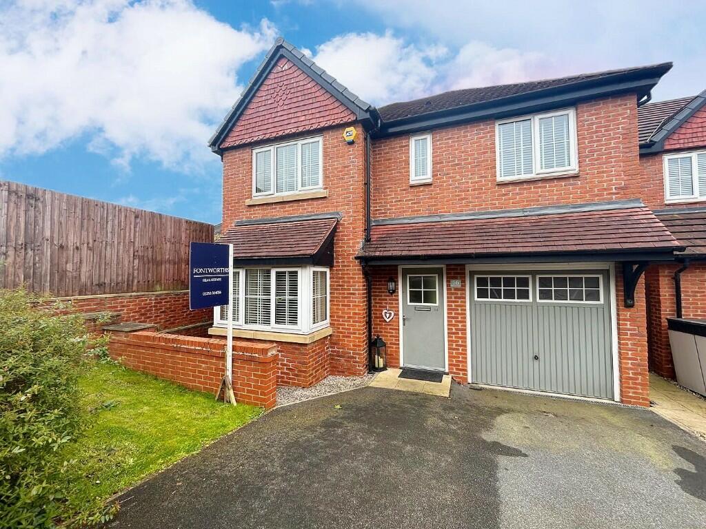 4 bedroom detached house for sale in Oakwood Drive, PR4