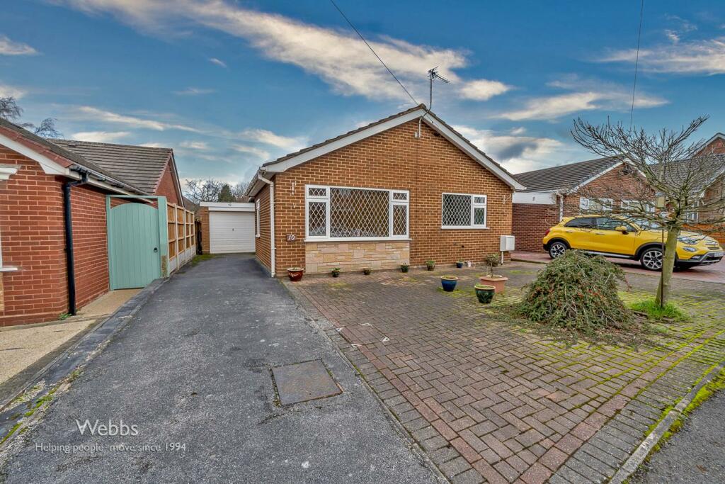 2 bedroom detached bungalow for sale in Lawnswood Drive, Walsall, WS9