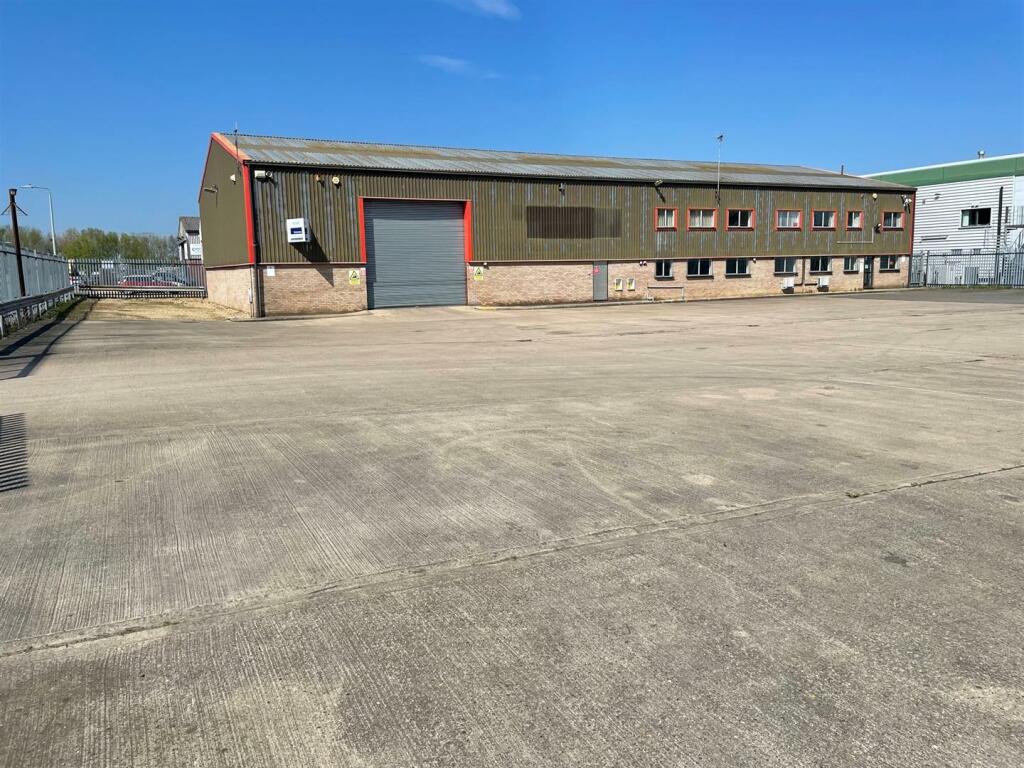 Warehouse to lease in Stirling Way, Market Deeping, PE6