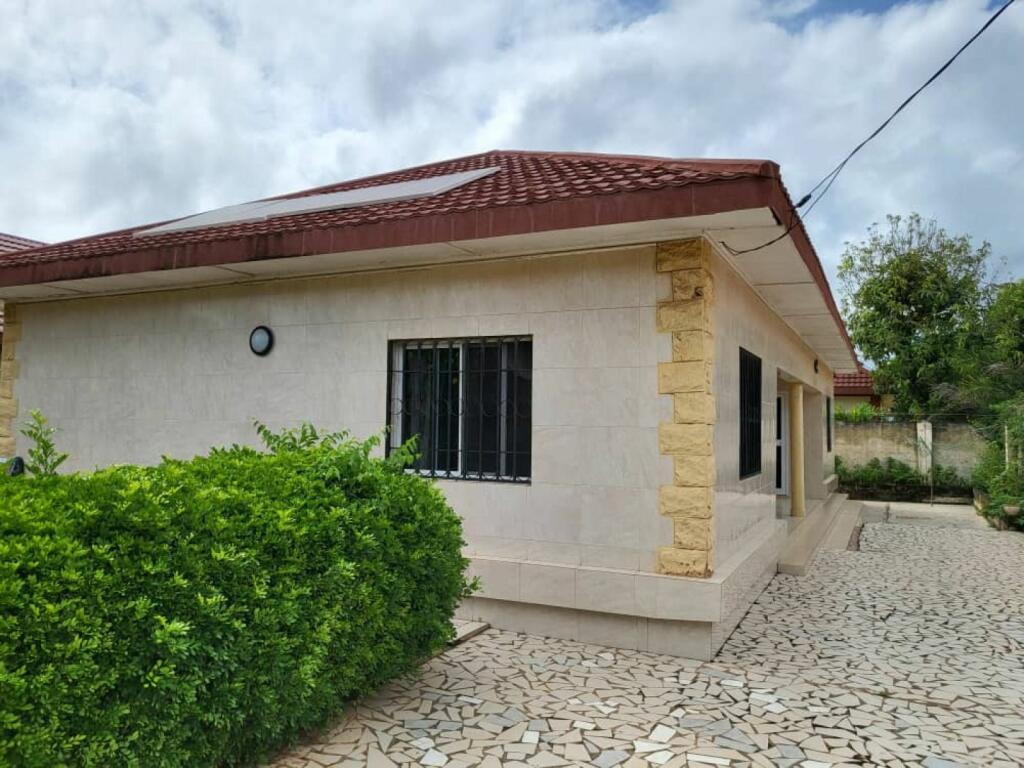2 bed Detached house for sale in Western, Brufut