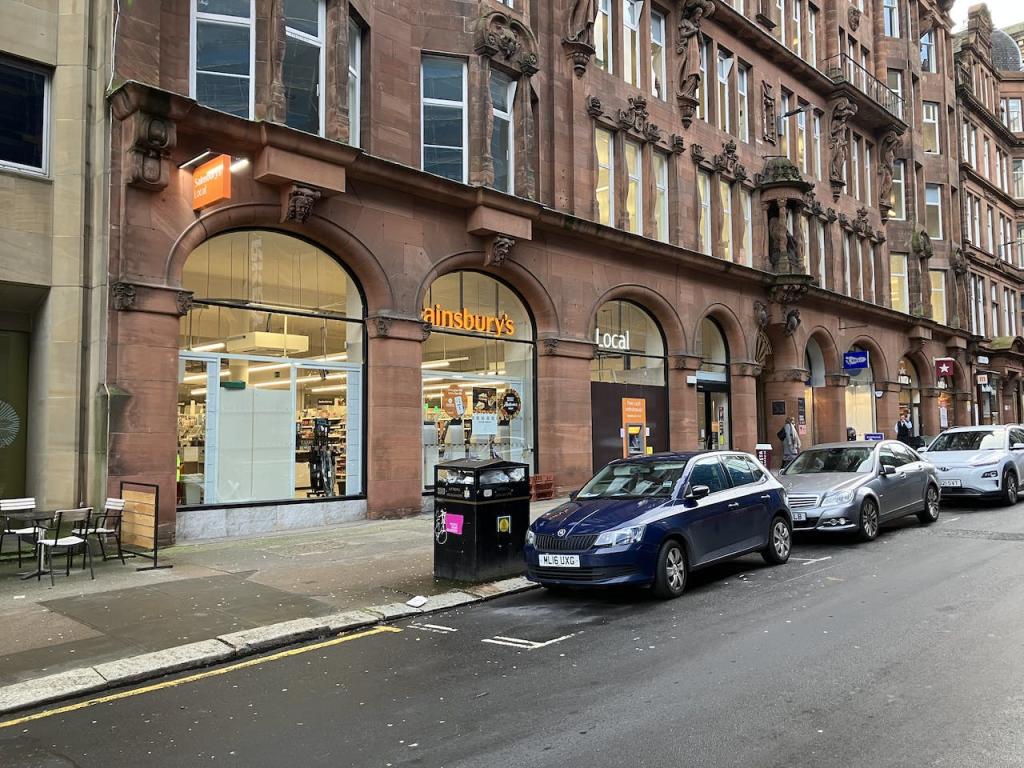 High street retail property to lease in 39 Bothwell Street, Glasgow, G2