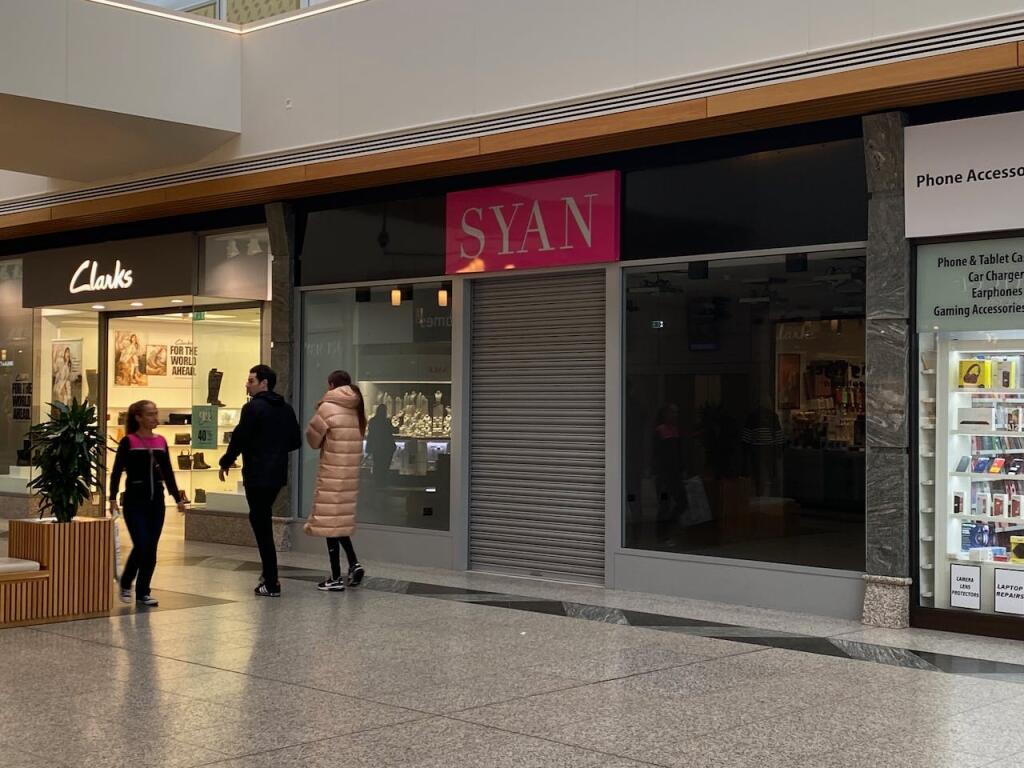 High street retail property to lease in Unit 22, Gyle Shopping Centre