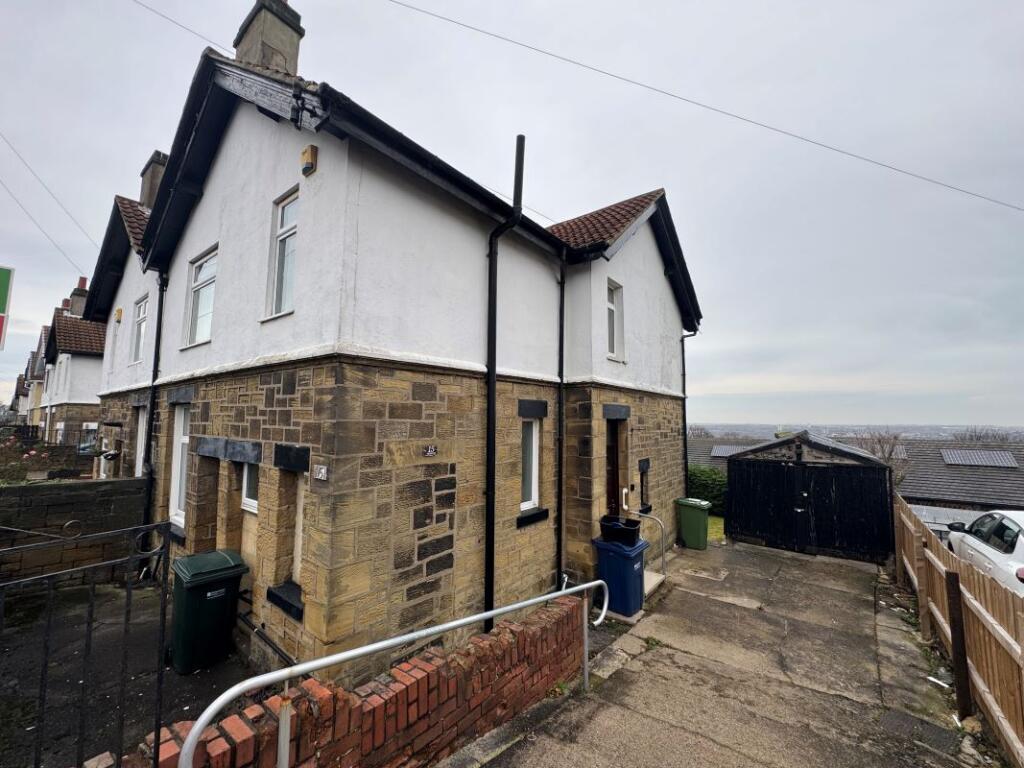 Main image of property: 15 Highfield Road, Gateshead, Tyne And Wear, NE8 3SE