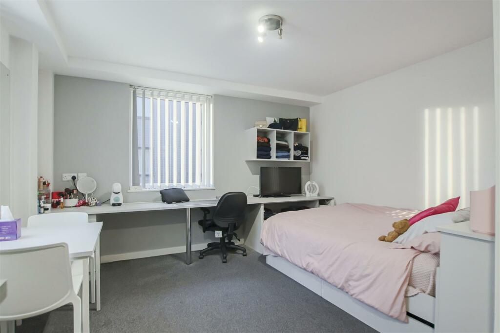 Studio flat for sale in Garstang Road, Preston, PR1