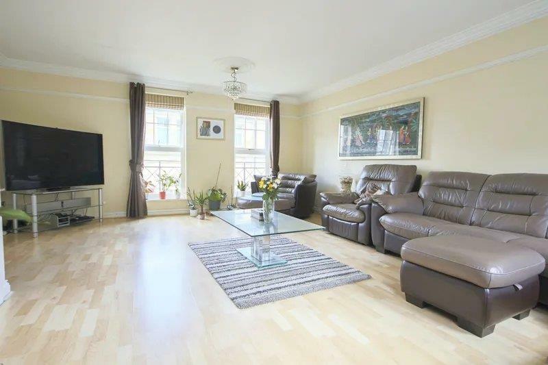 4 bedroom town house for sale in The Piazza, Lancaster, LA1