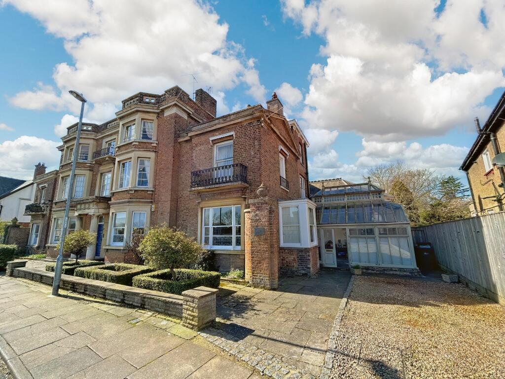 5 bedroom semidetached house for sale in North Brink, Wisbech, PE13