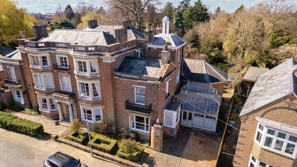 5 bedroom semidetached house for sale in North Brink, Wisbech, PE13