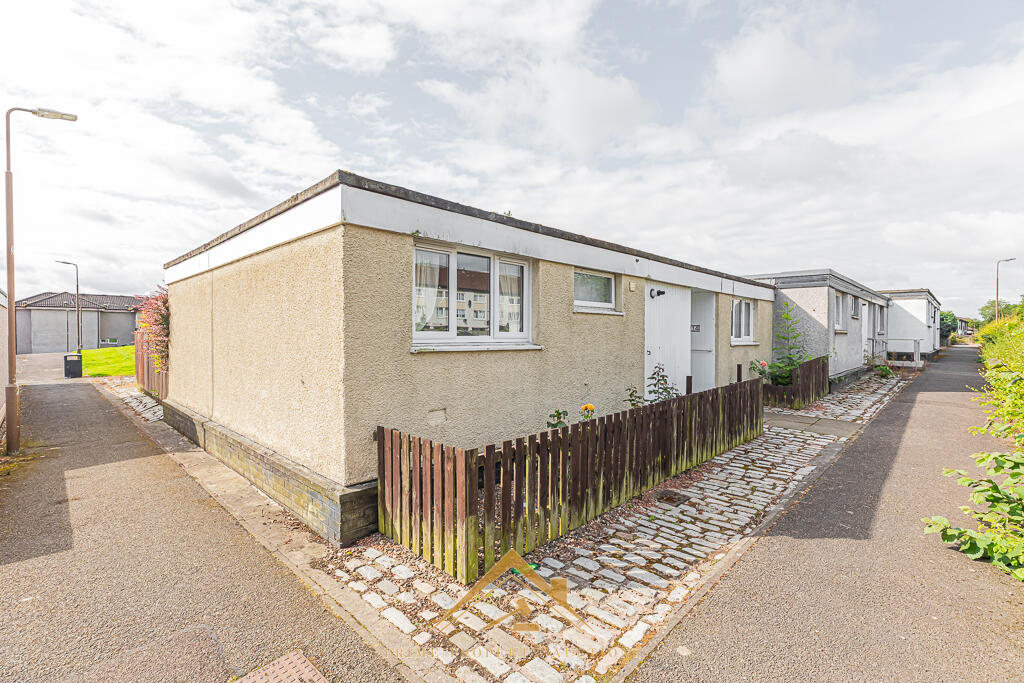 Main image of property: 14 Chestnut Grove, Livingston, EH54 5JN