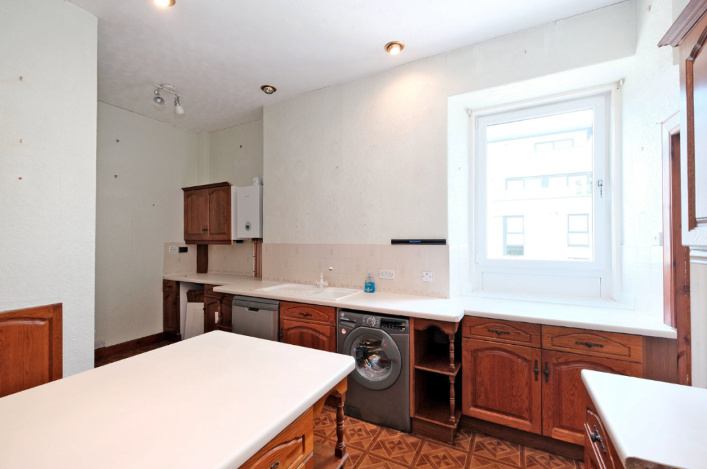 Additional property image - 110 Irvine Place, Aberdeen, AB10 6HB