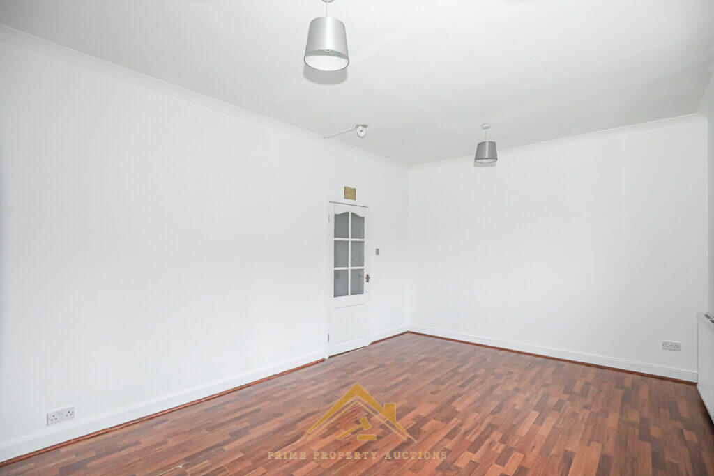 Additional property image - 46 North Street, Forfar, DD8 3BJ