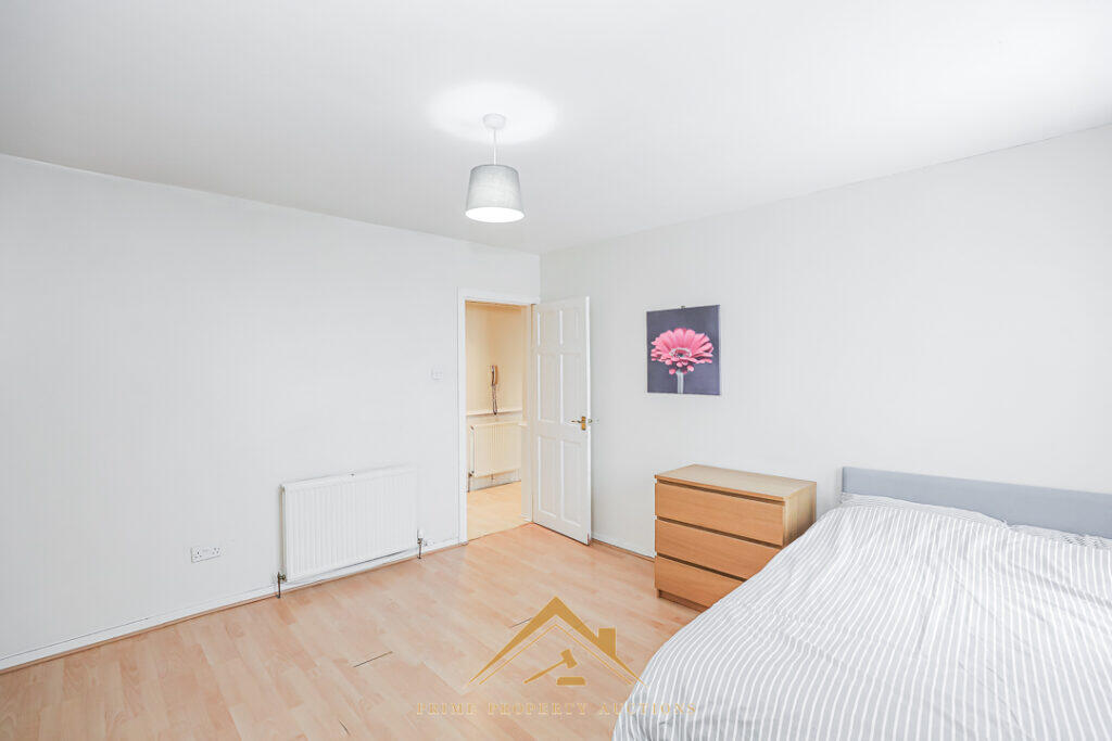 Additional property image - 24 Ash Hill Road, Aberdeen, AB16 5HJ