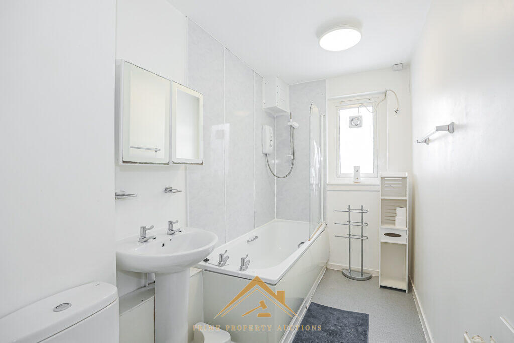 Additional property image - 24 Ash Hill Road, Aberdeen, AB16 5HJ
