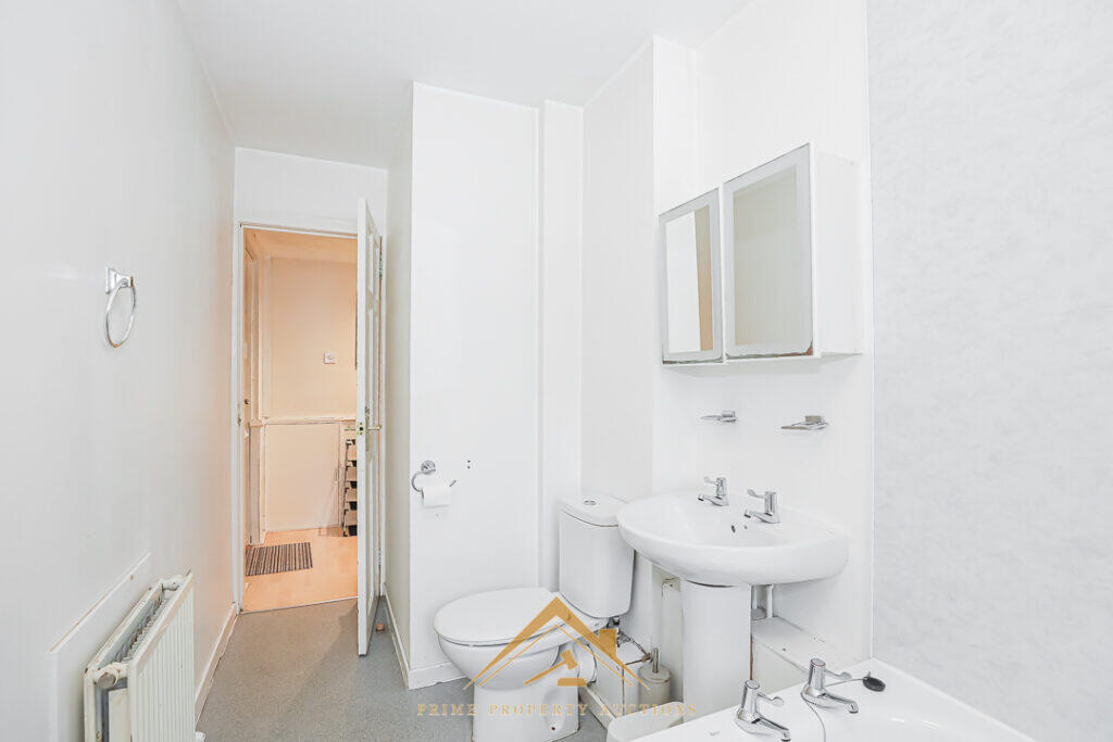 Additional property image - 24 Ash Hill Road, Aberdeen, AB16 5HJ