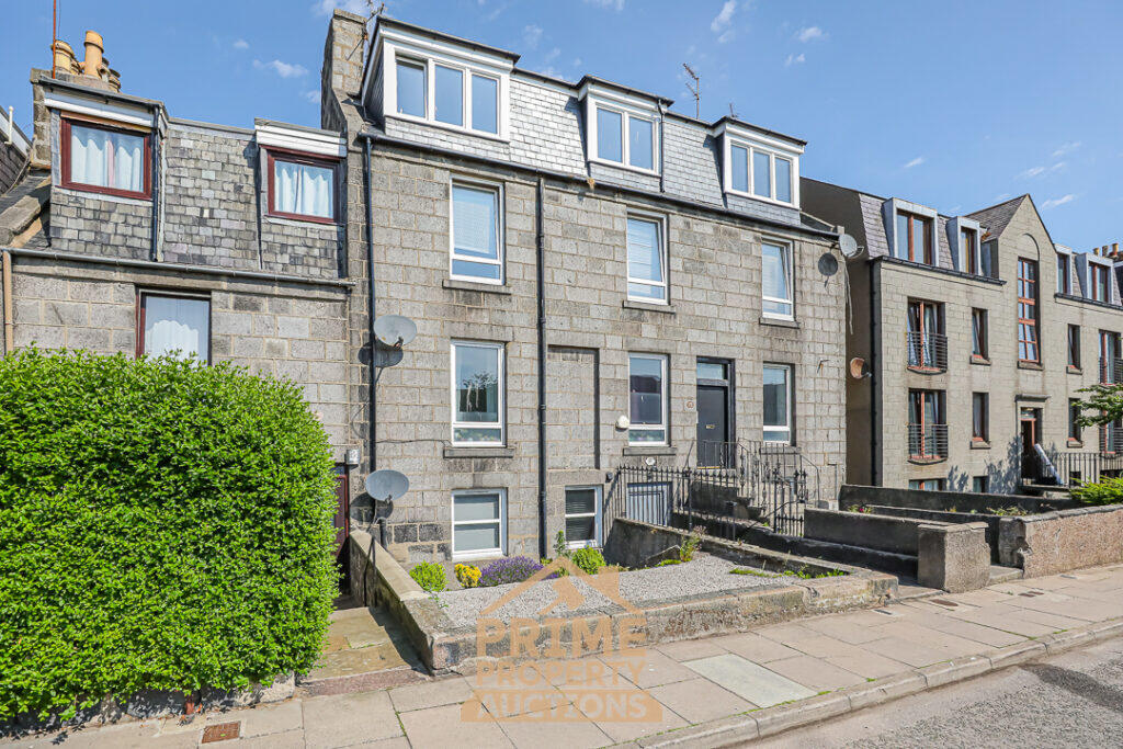 Main image of property: First Floor 19 Constitution Street, Aberdeen, AB24 5EU