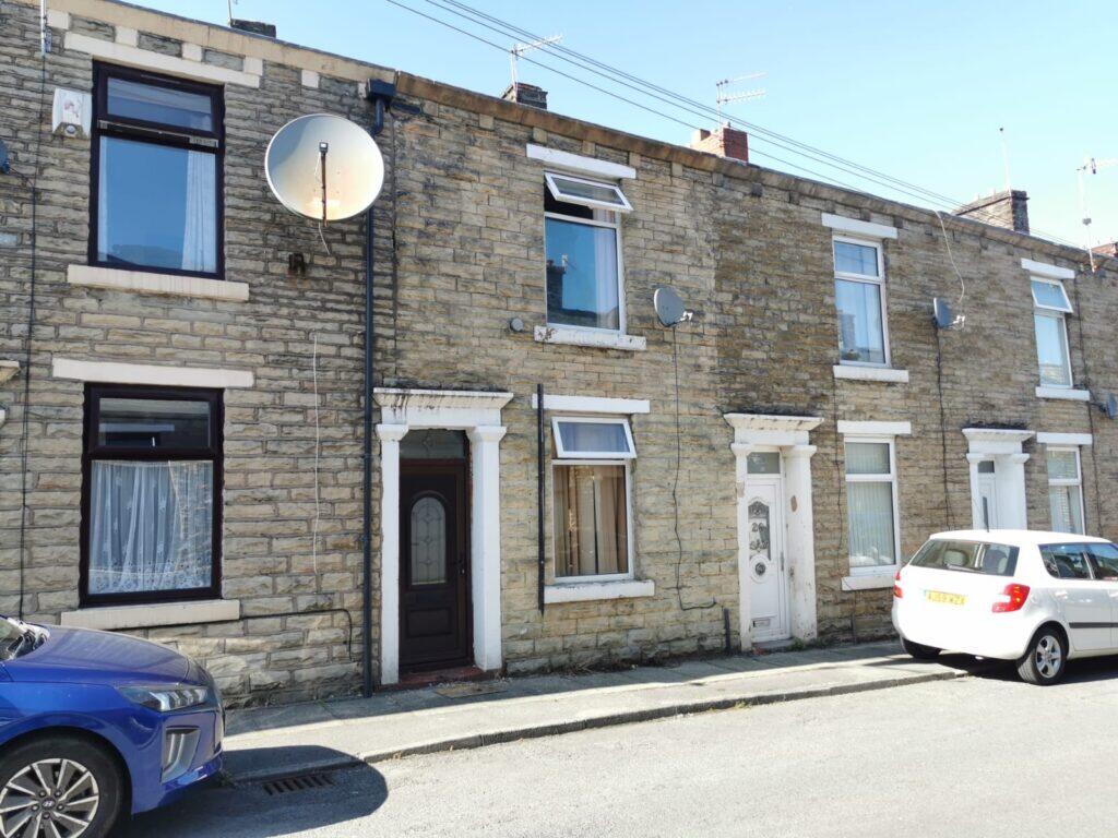 Main image of property: 18 Clarence Street, Darwen, BB3 1HQ