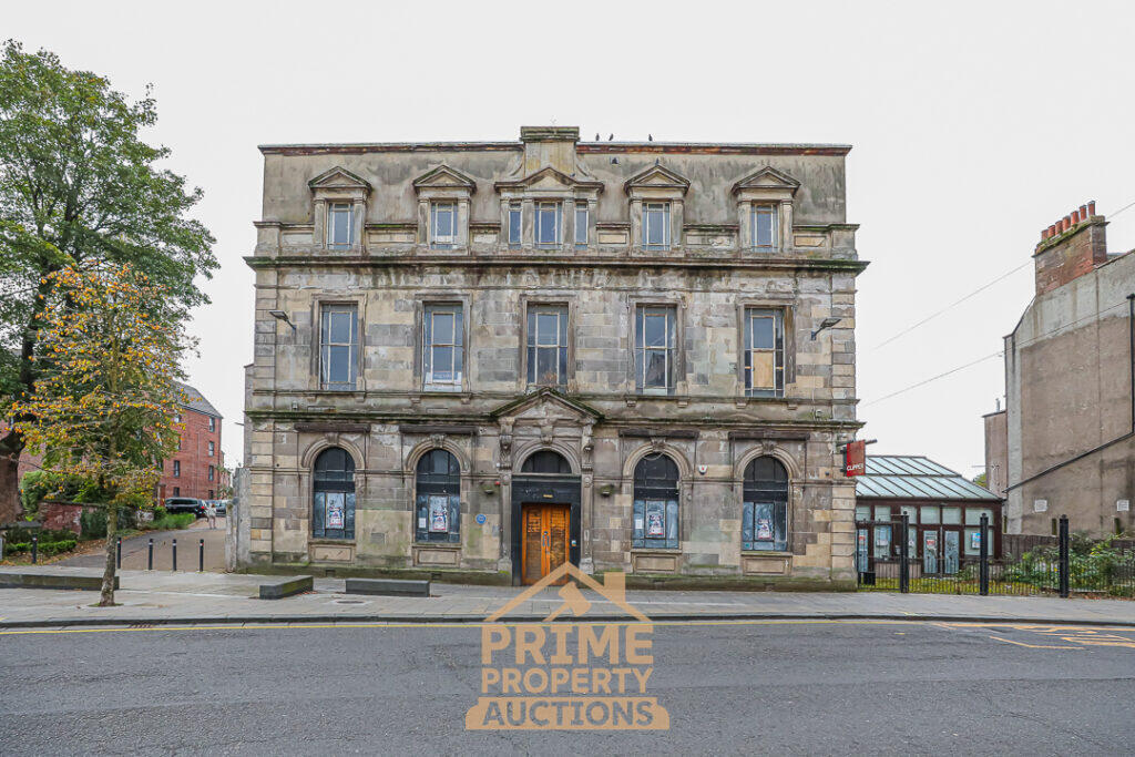 Main image of property: 3 High Street, Dumbarton, G82 1NB