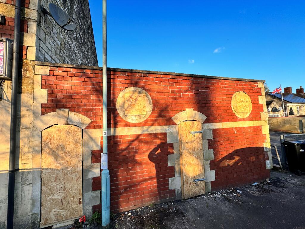 Commercial property for sale in The Toilet Block, Waterloo Road
