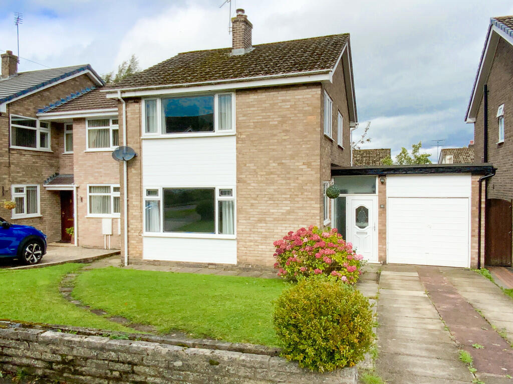 Main image of property: Tarnside Fold, Simmondley