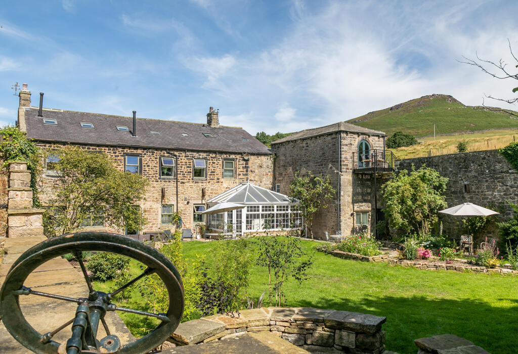 7 bedroom detached house for sale in Crown Spindle Mill, Embsay
