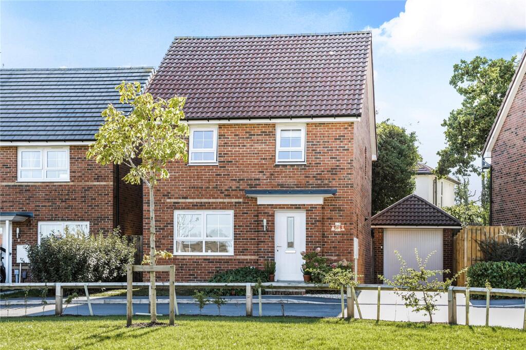 Main image of property: Parklands View, Harrogate, HG1