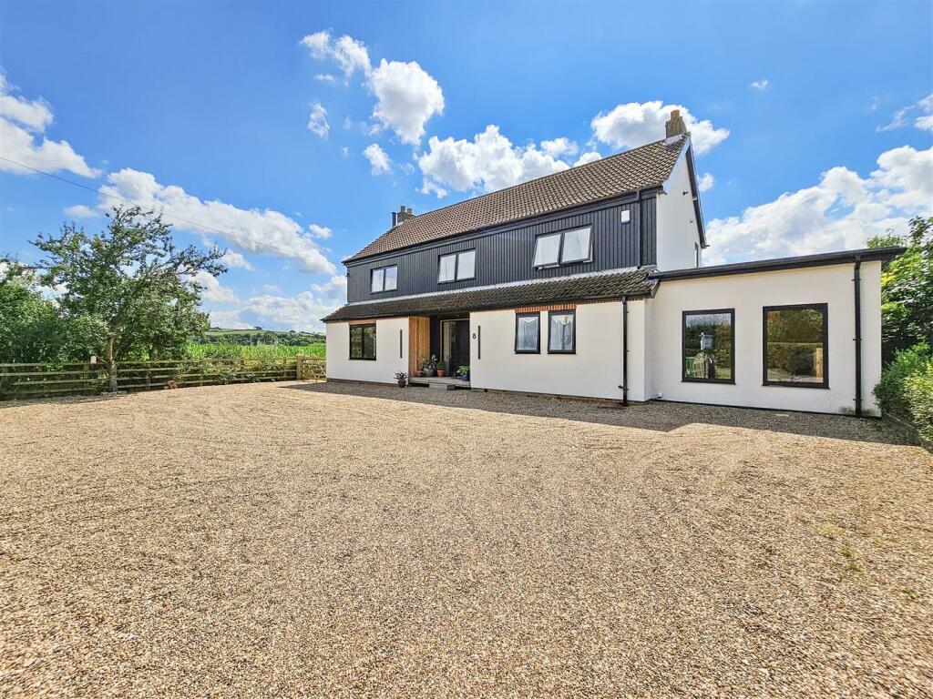 Main image of property: Hoveringham Road, Caythorpe, Nottingham