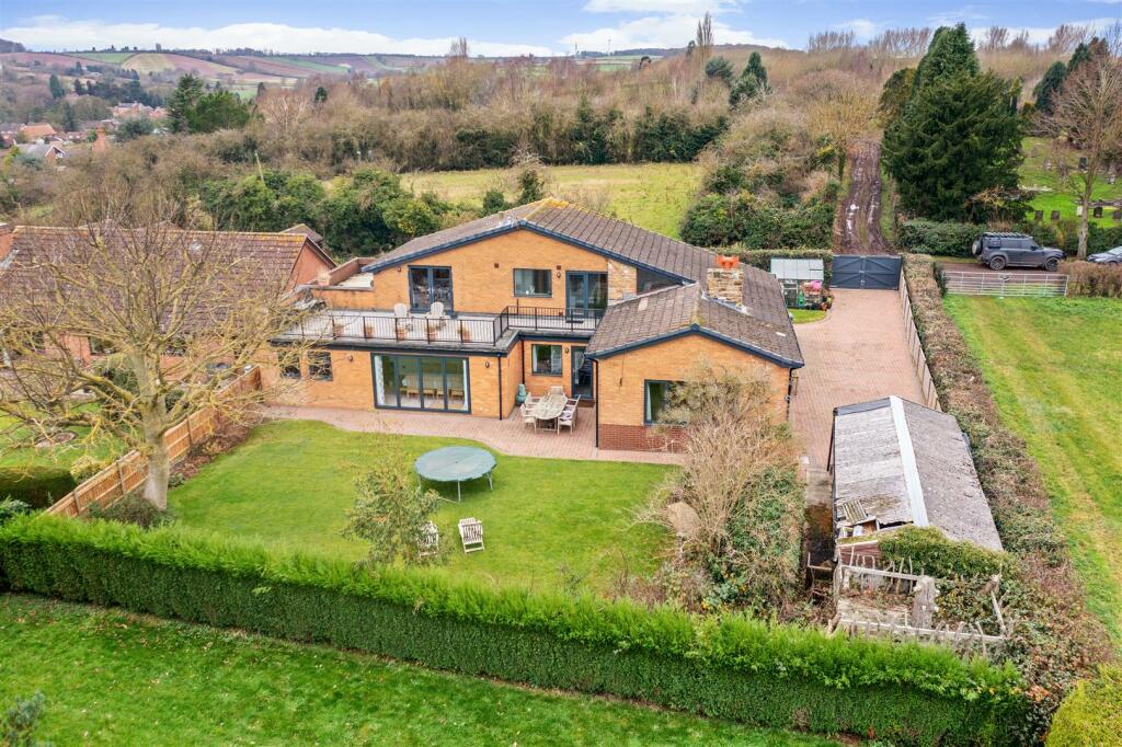 Main image of property: Roe Hill, Woodborough, Nottingham