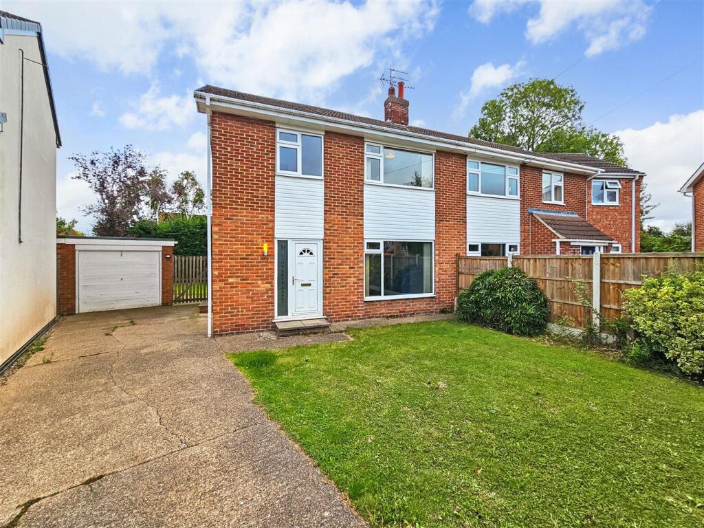 Main image of property: Lime Tree Gardens, Lowdham, Nottingham