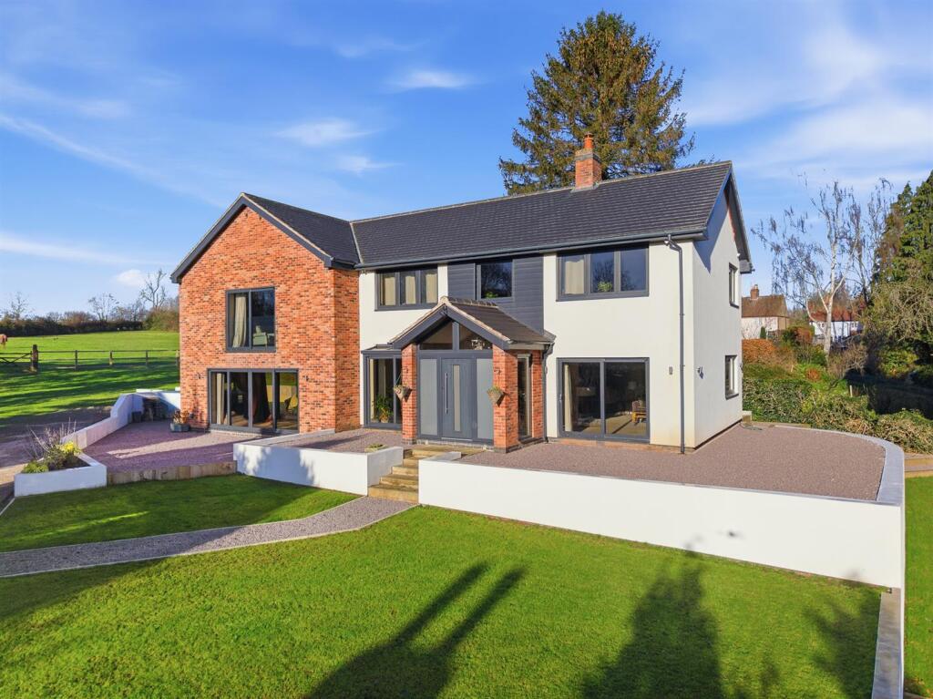 Main image of property: Chapel Lane, Epperstone, Nottingham