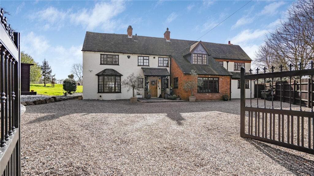 4 bedroom detached house for sale in Hoggrills End Lane, Nether