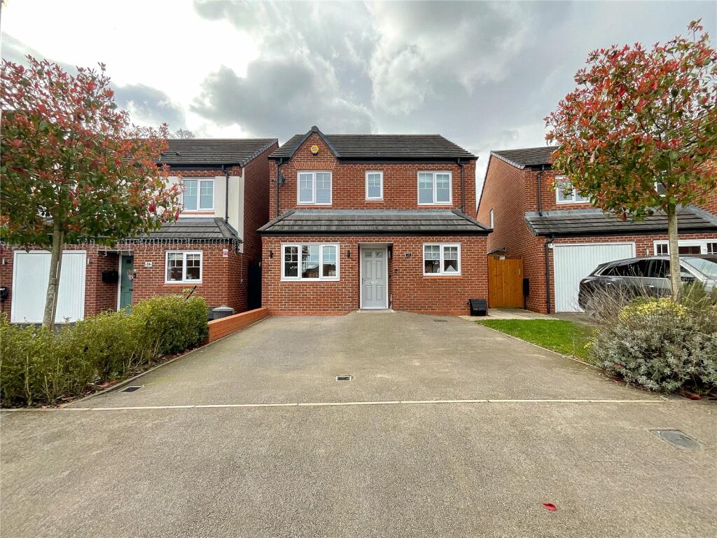 3 bedroom detached house for sale in Langley Mill Close, Sutton ...