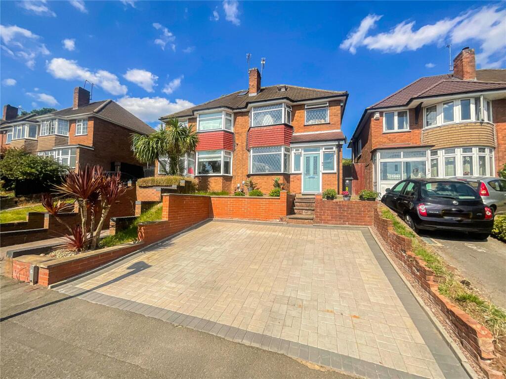 4 bedroom semidetached house for sale in Langholm Drive, Sutton