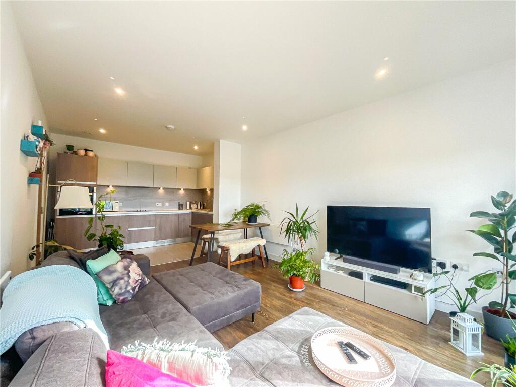 Additional property image - King Edwards Square, Sutton Coldfield, West Midlands, B73