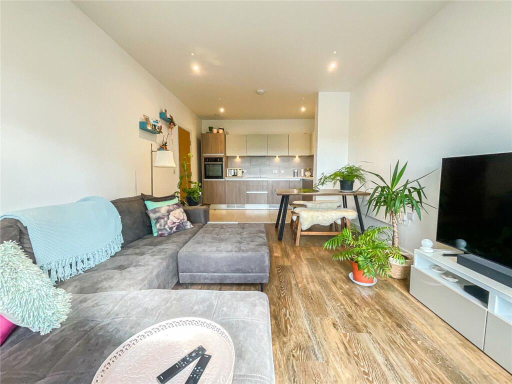 Additional property image - King Edwards Square, Sutton Coldfield, West Midlands, B73