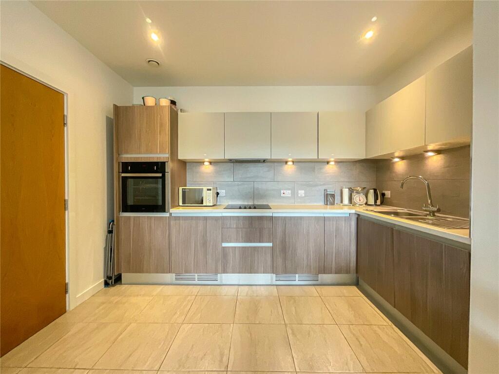 Additional property image - King Edwards Square, Sutton Coldfield, West Midlands, B73