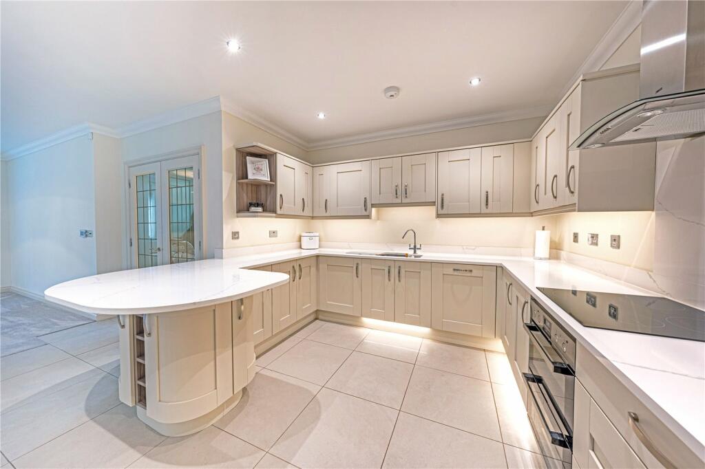 Additional property image - Park View, Sutton Coldfield, West Midlands, B73