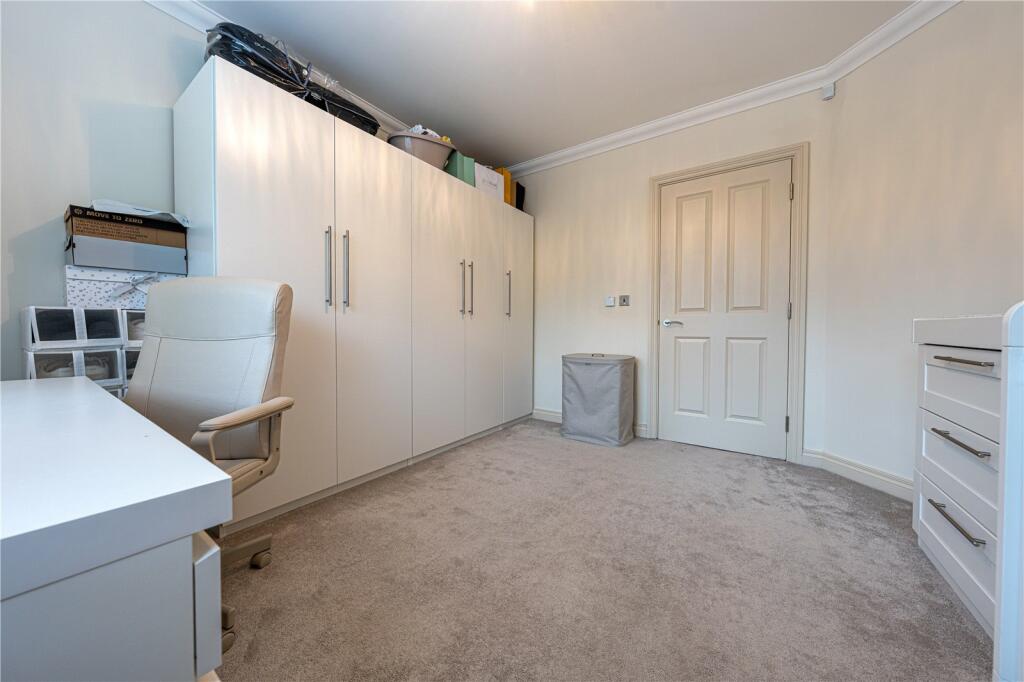 Additional property image - Park View, Sutton Coldfield, West Midlands, B73
