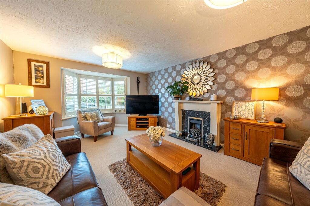 Additional property image - Plantation Drive, Sutton Coldfield, West Midlands, B75