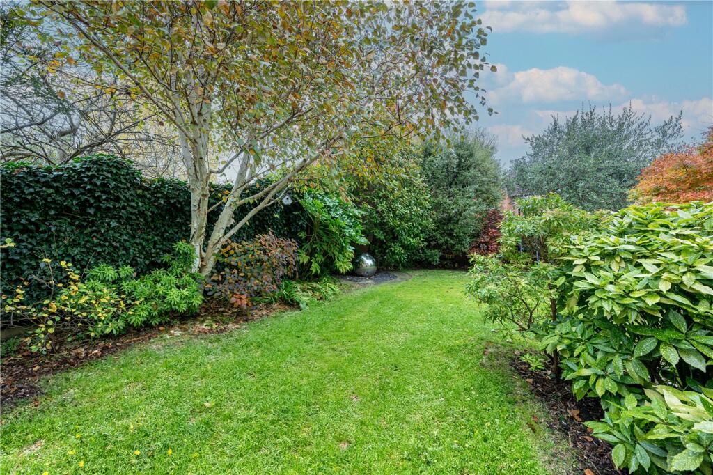 Additional property image - Plantation Drive, Sutton Coldfield, West Midlands, B75