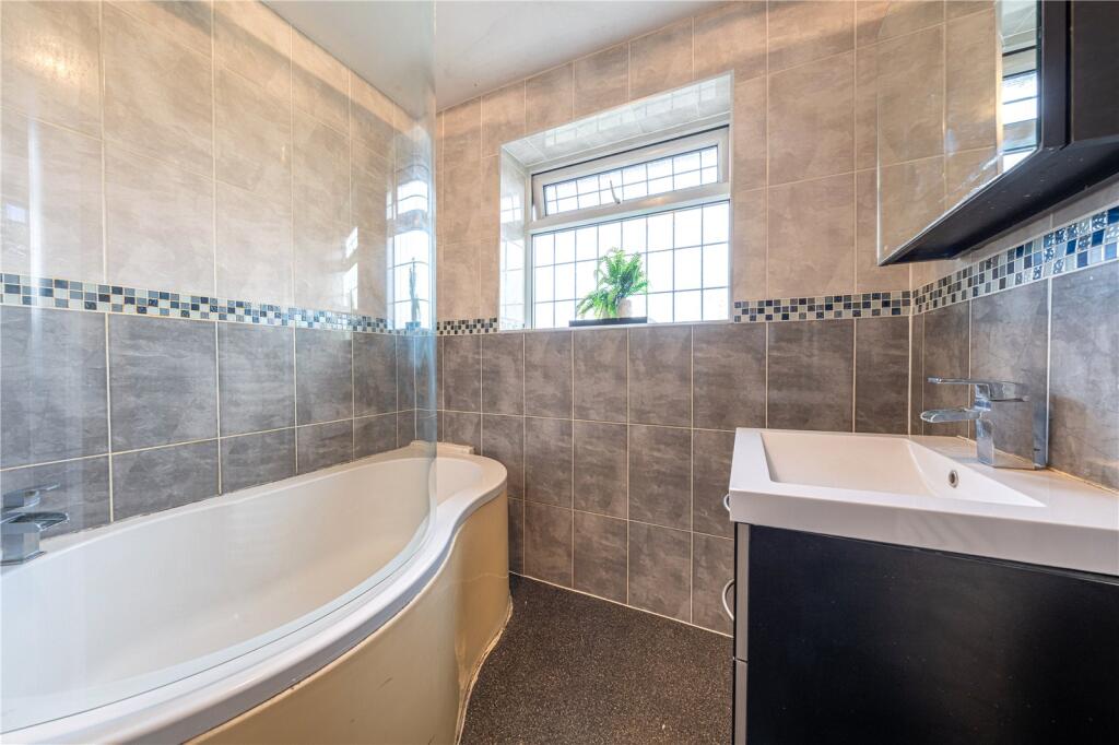 Additional property image - Ogley Drive, Sutton Coldfield, West Midlands, B75