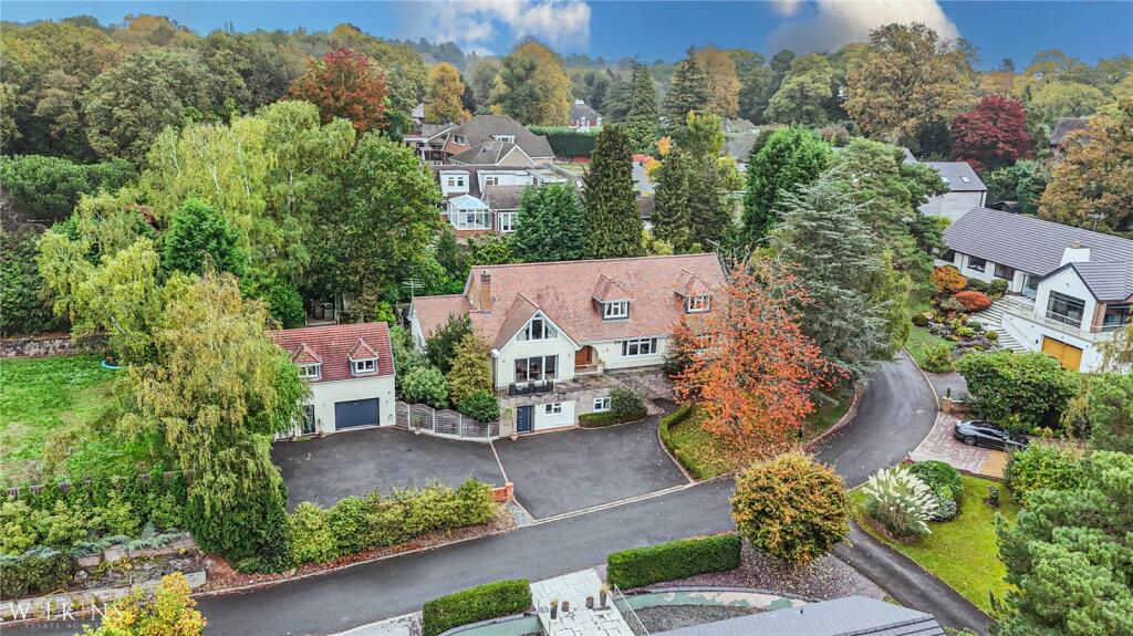 Main image of property: Stoneleigh Close, Sutton Coldfield, West Midlands, B74