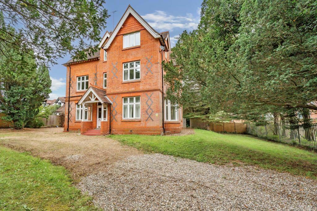 Property for sale in Cheapside Road, Ascot, Berkshire, SL5 7QQ, SL5