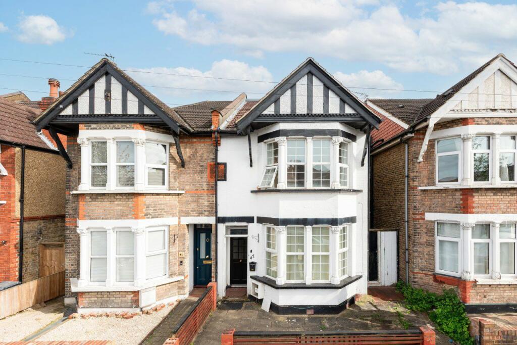 Property for sale in Waddon Park Avenue, Croydon, London, CR0 4LW, CR0