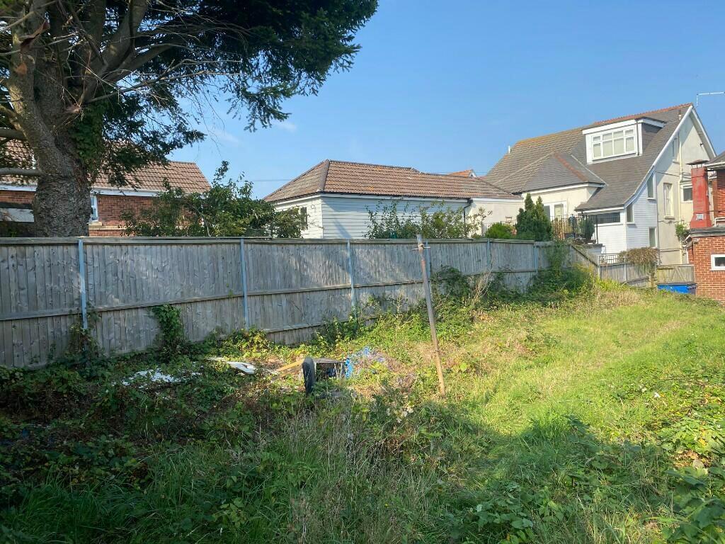 Additional property image - Bargates, Christchurch, Dorset, BH23 1QL