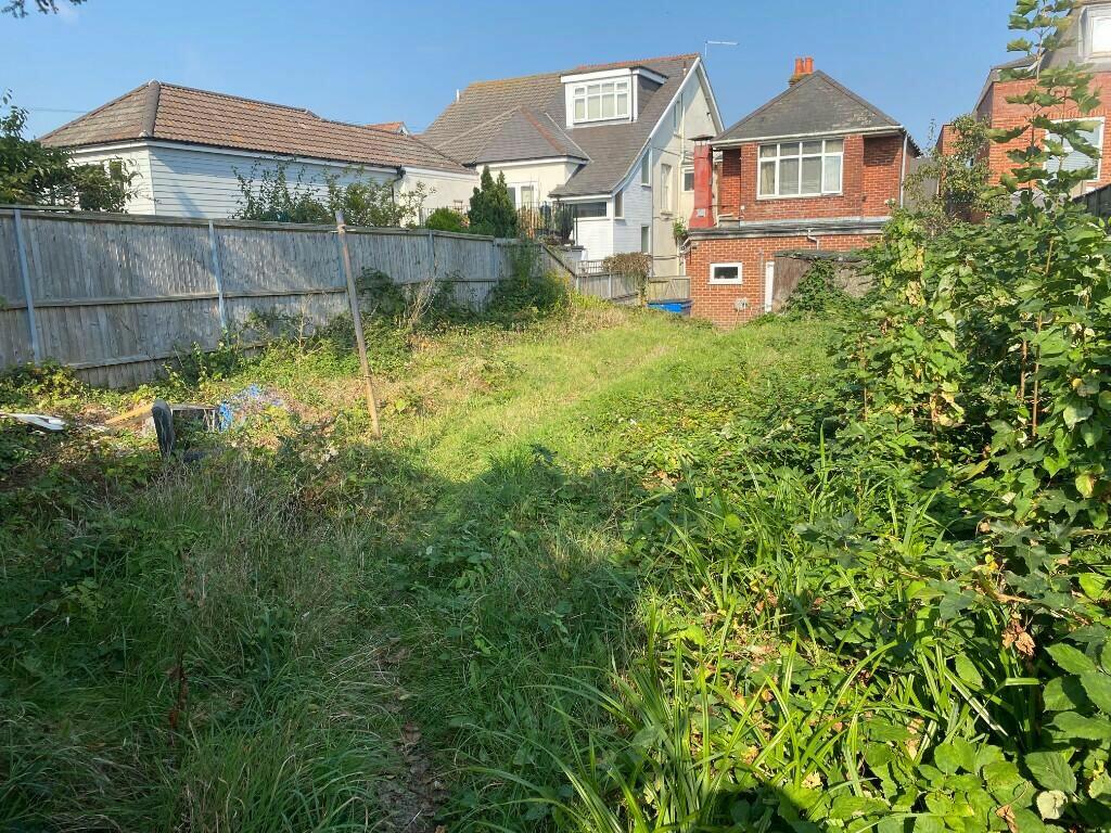 Additional property image - Bargates, Christchurch, Dorset, BH23 1QL