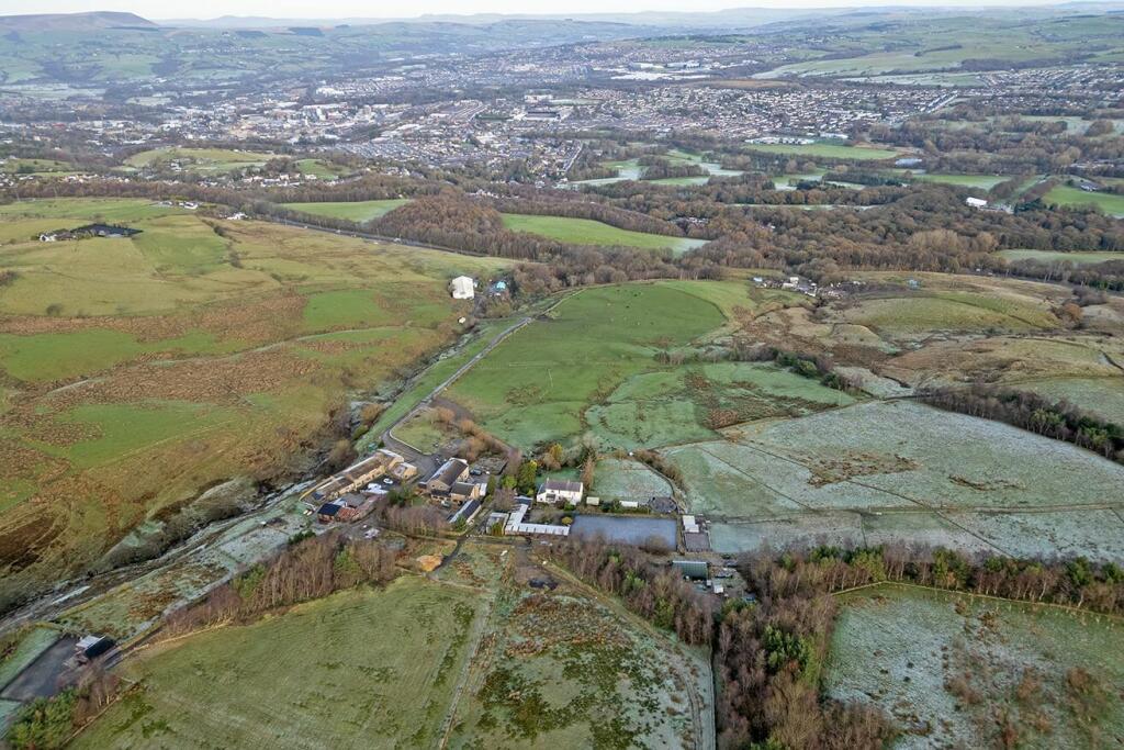 Additional property image - Glen View Road, Burnley, Lancashire, BB11 3QS