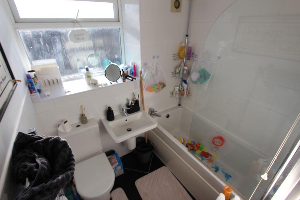 Additional property image - Gaydon Road, Solihull, West Midlands, B92 9BW