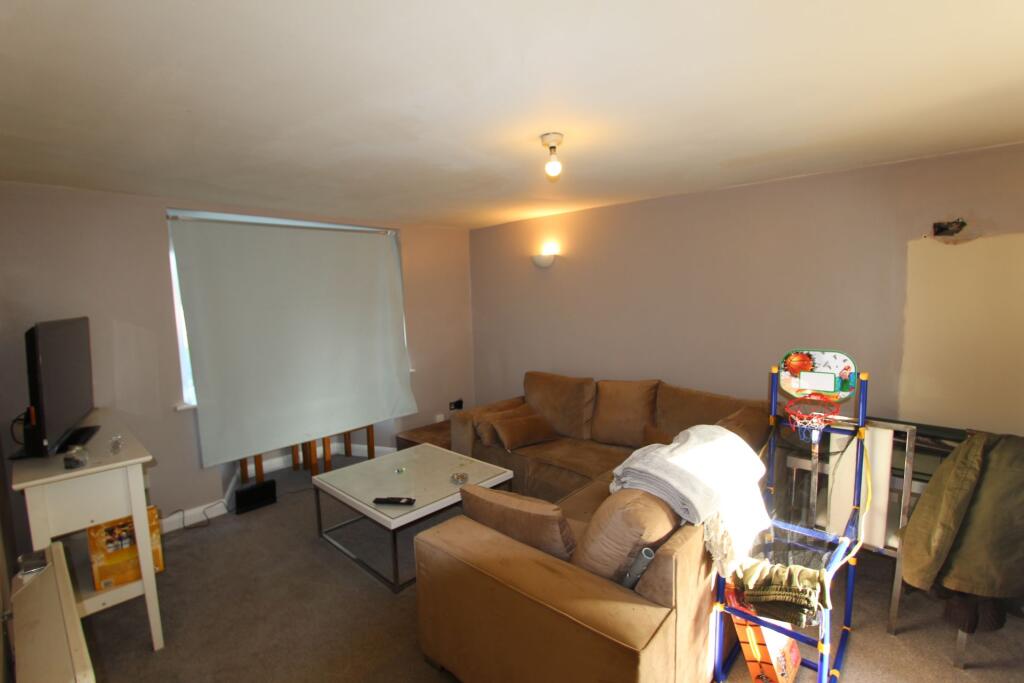 Additional property image - Gaydon Road, Solihull, West Midlands, B92 9BW